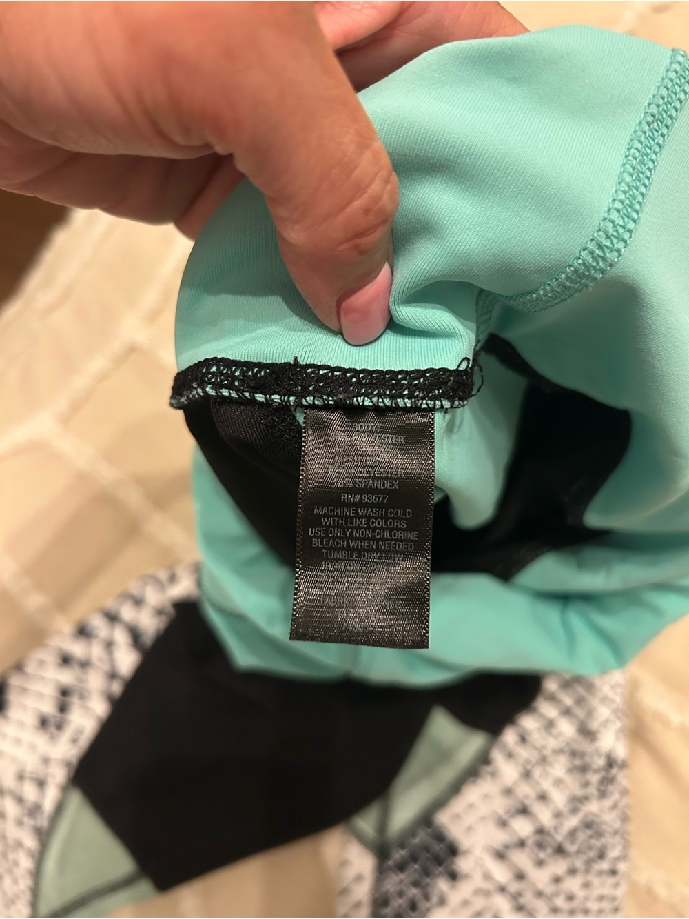 Xersion Black & Mint High-Rise Capri Leggings with Printed Panels - Picture 3 of 6